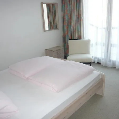 Garni Siesta Park Lägenhetshotell 3*