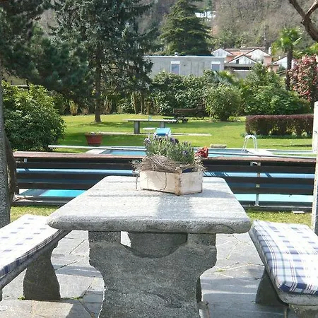 Garni Siesta Park Lägenhetshotell Losone